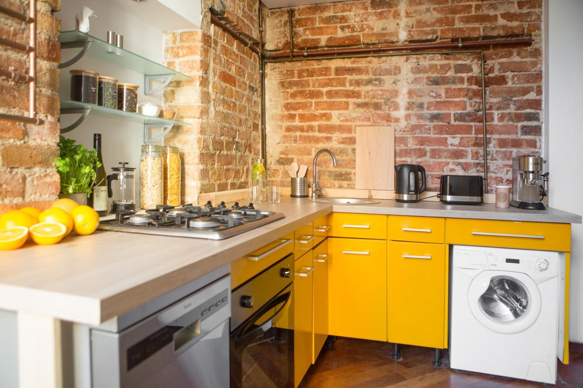 Oomph Vintage 2br Gem Steps From Politechnika * Warszawa