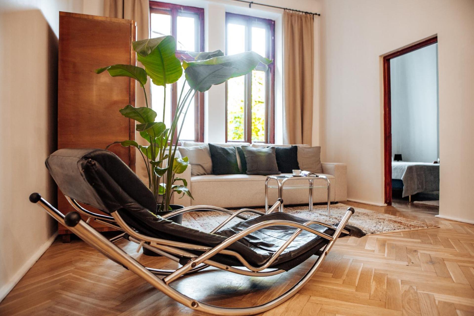 Oomph Vintage 2br Gem Steps From Politechnika Warschau